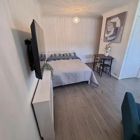 Stylish Studio Flat In Harborne Birmingham Exterior photo