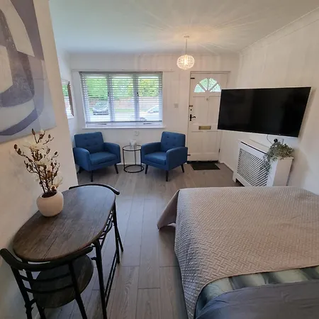 Stylish Studio Flat In Harborne Birmingham Exterior photo